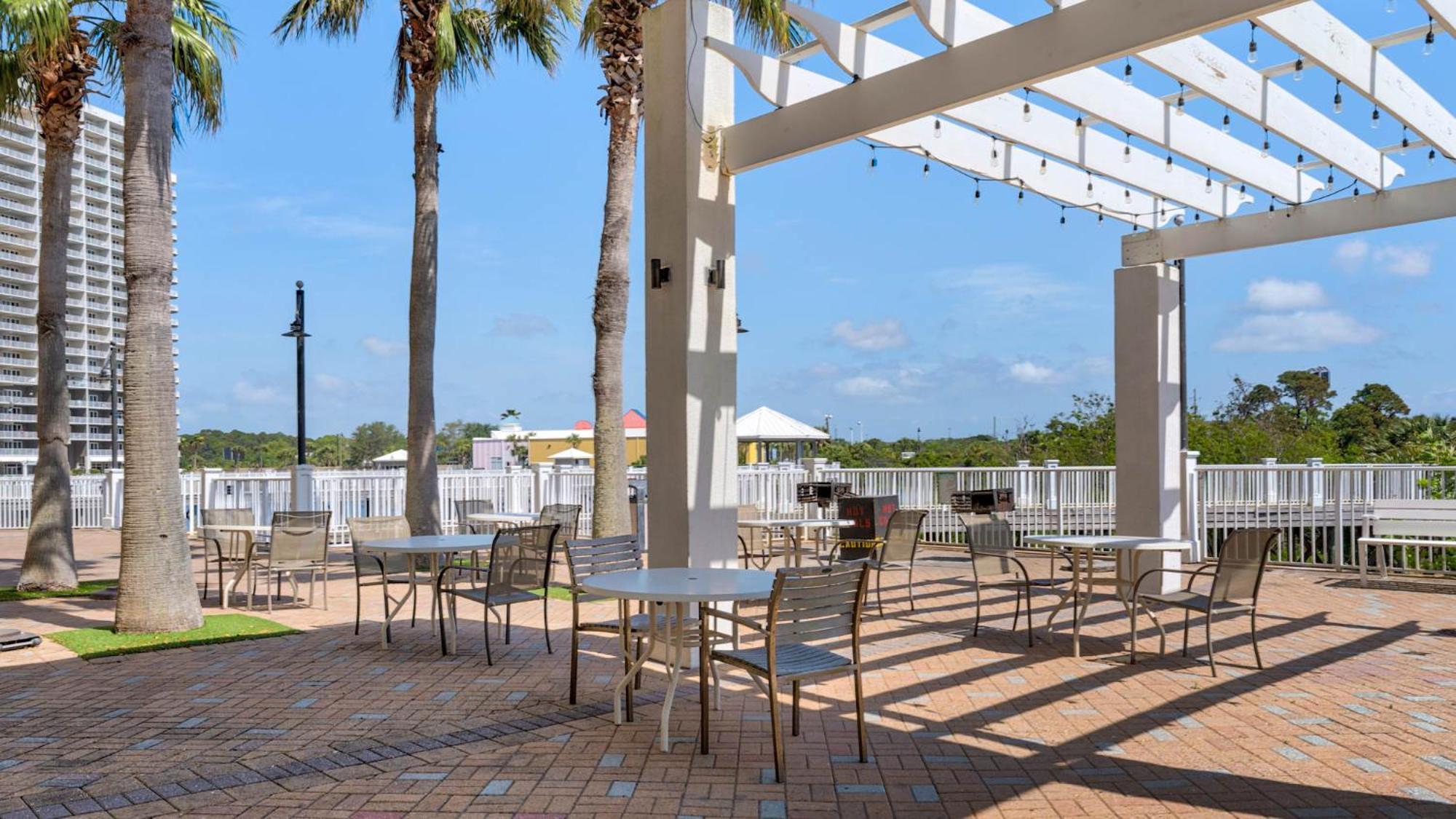 Laketown Wharf 335! 1 Bd, 2 Bathroom With Amazing Amenities * Panama City Beach